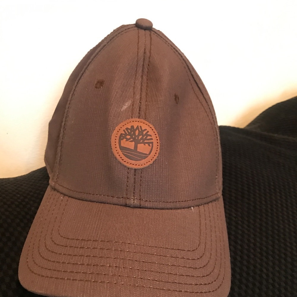 Brown timberland hat (16C)